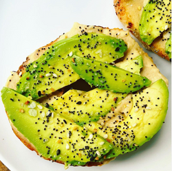 Hummus Avocado Pagel